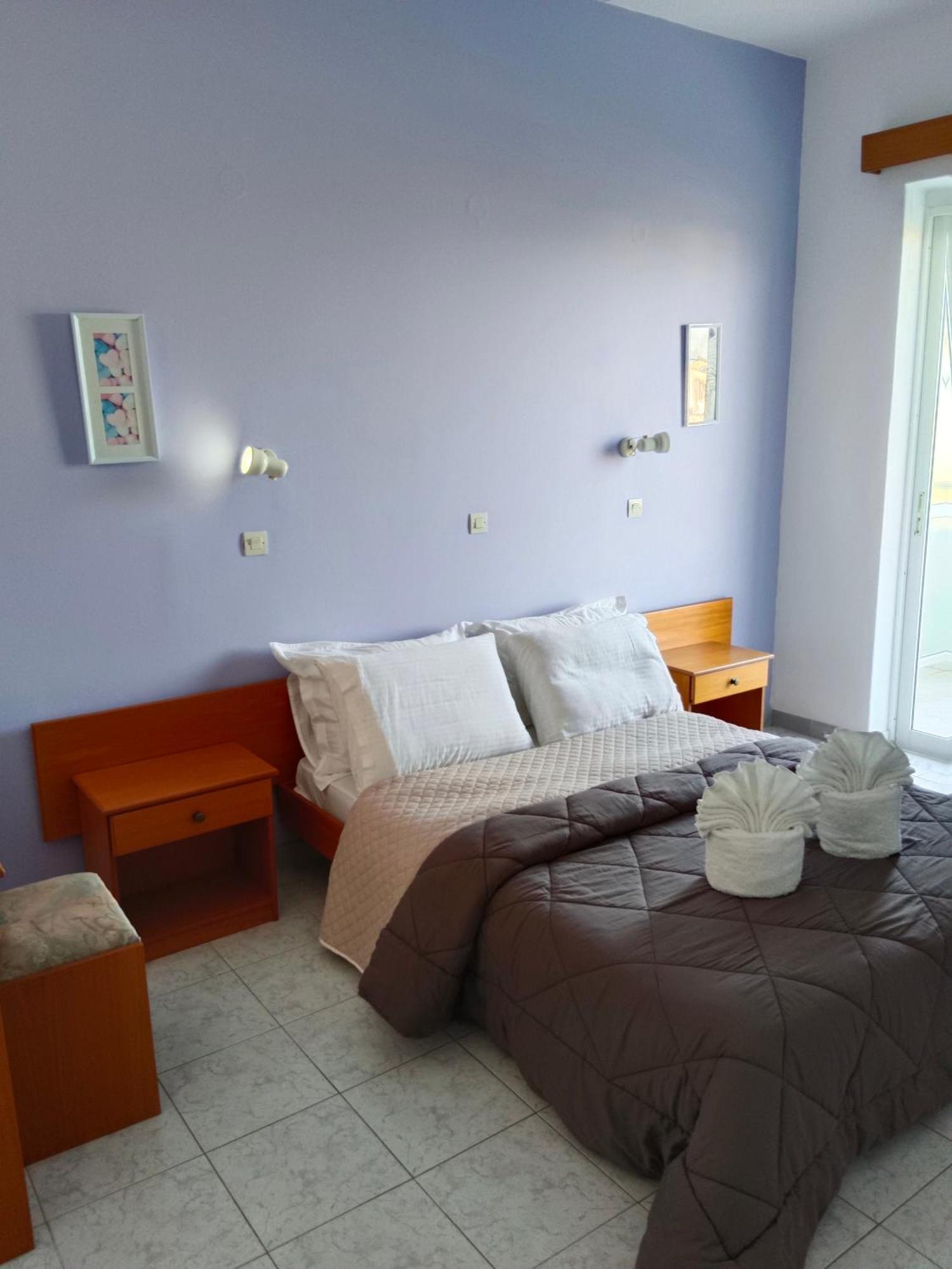 Pyrgos Hotel Apartments Кремасті Екстер'єр фото