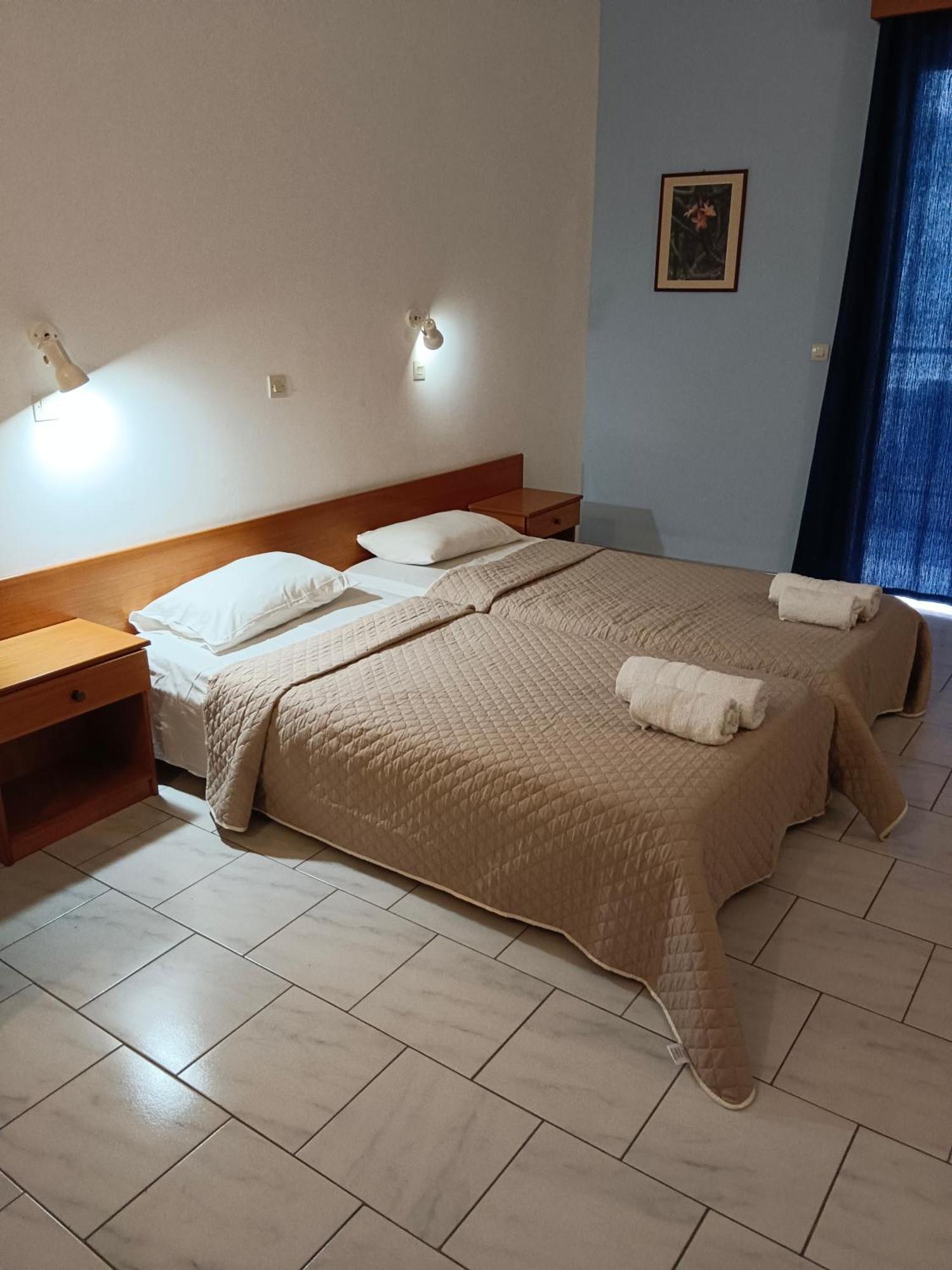 Pyrgos Hotel Apartments Кремасті Екстер'єр фото