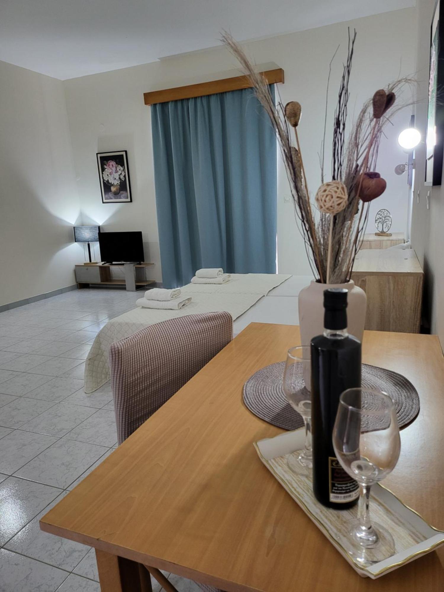 Pyrgos Hotel Apartments Кремасті Екстер'єр фото