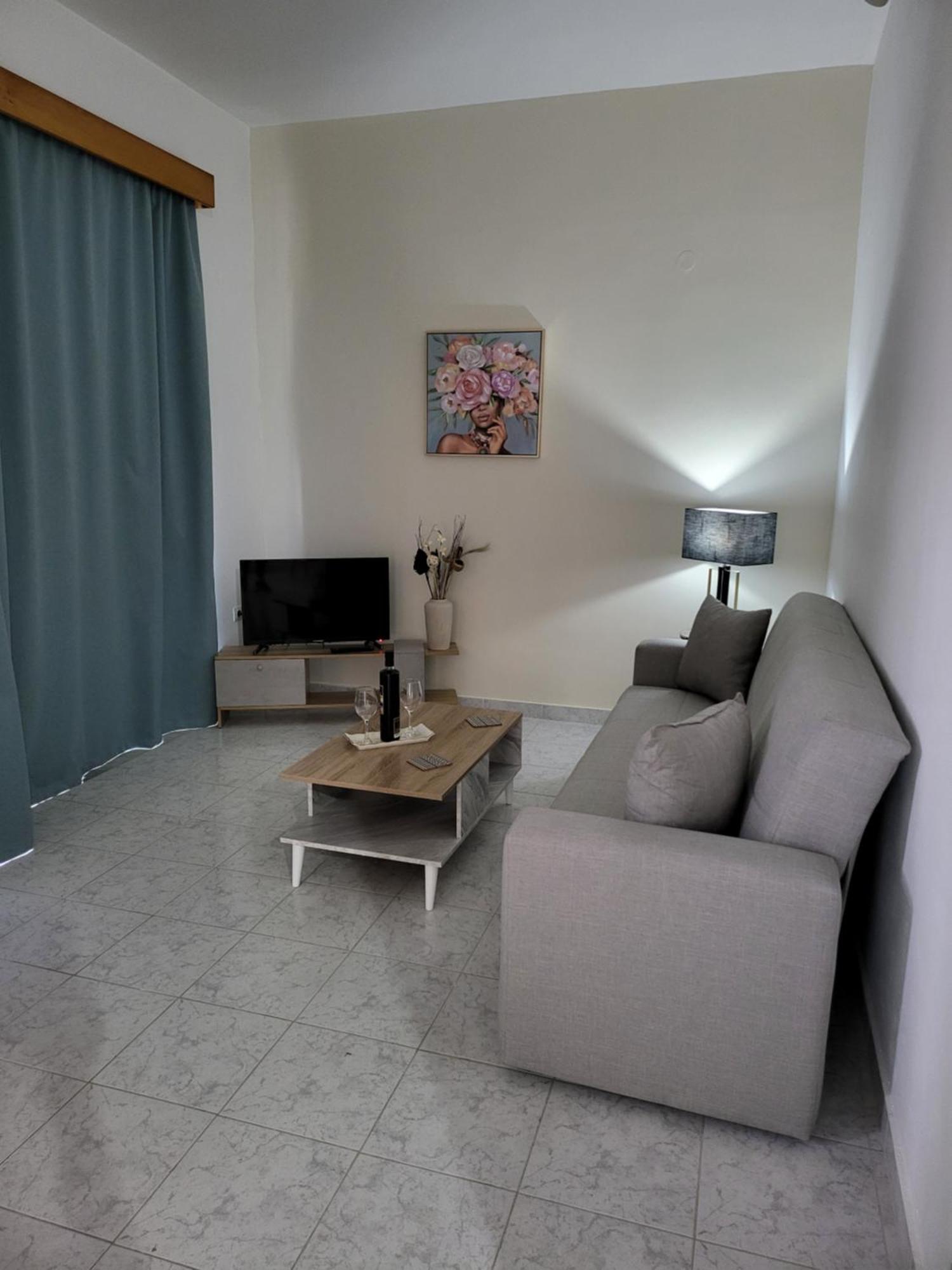Pyrgos Hotel Apartments Кремасті Екстер'єр фото