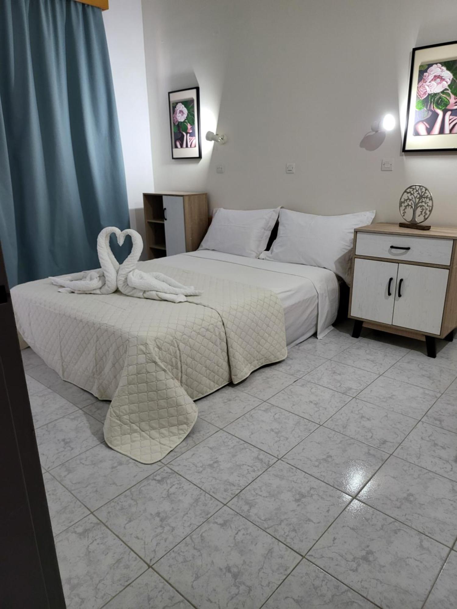 Pyrgos Hotel Apartments Кремасті Екстер'єр фото