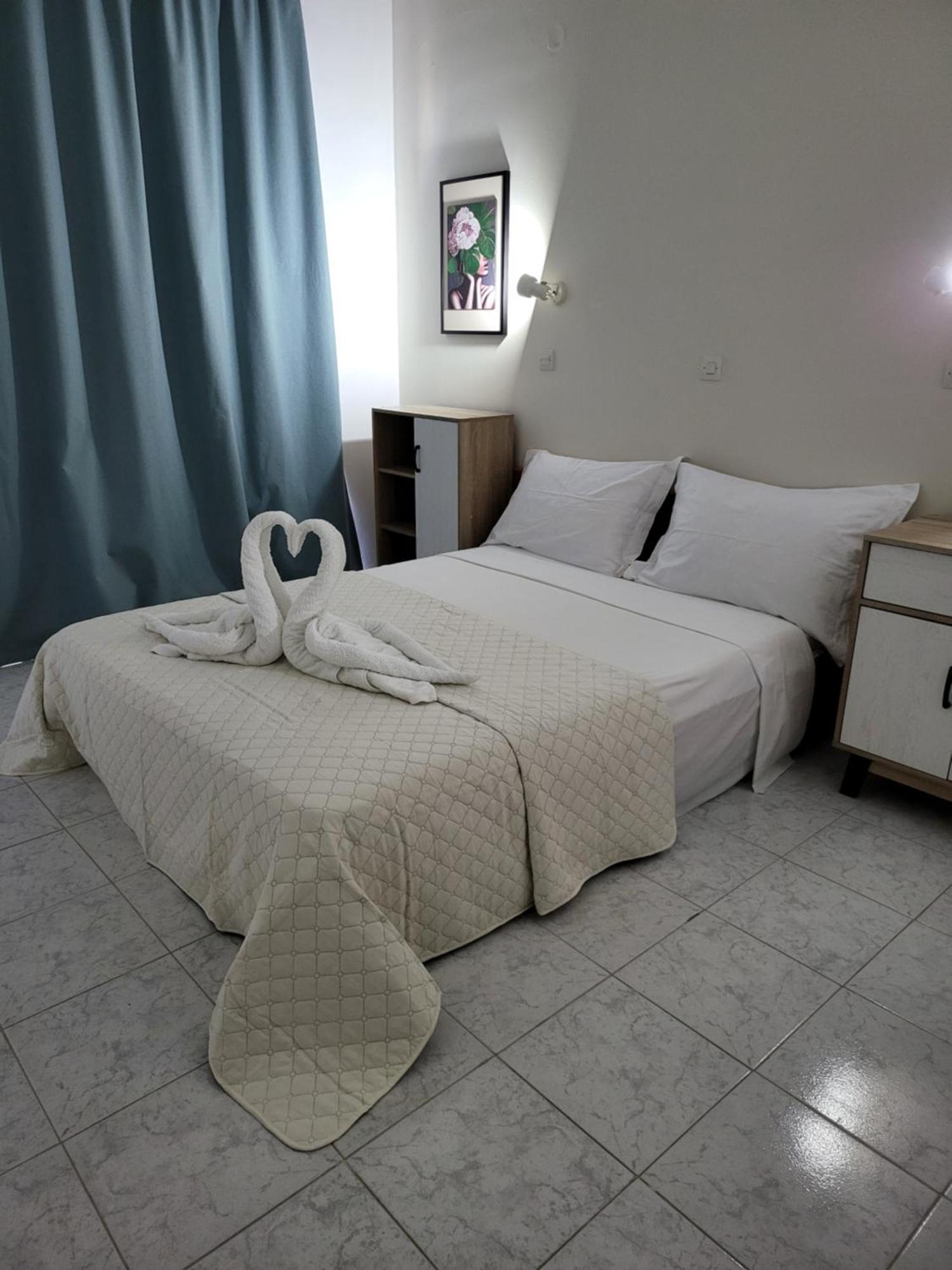 Pyrgos Hotel Apartments Кремасті Екстер'єр фото
