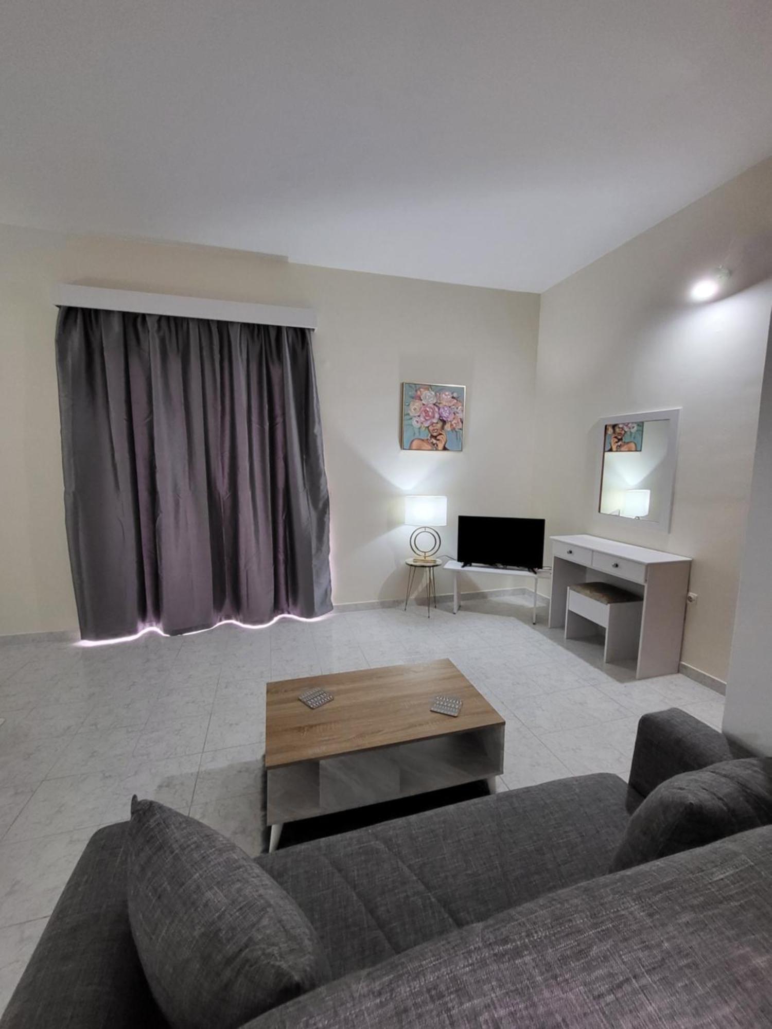 Pyrgos Hotel Apartments Кремасті Екстер'єр фото