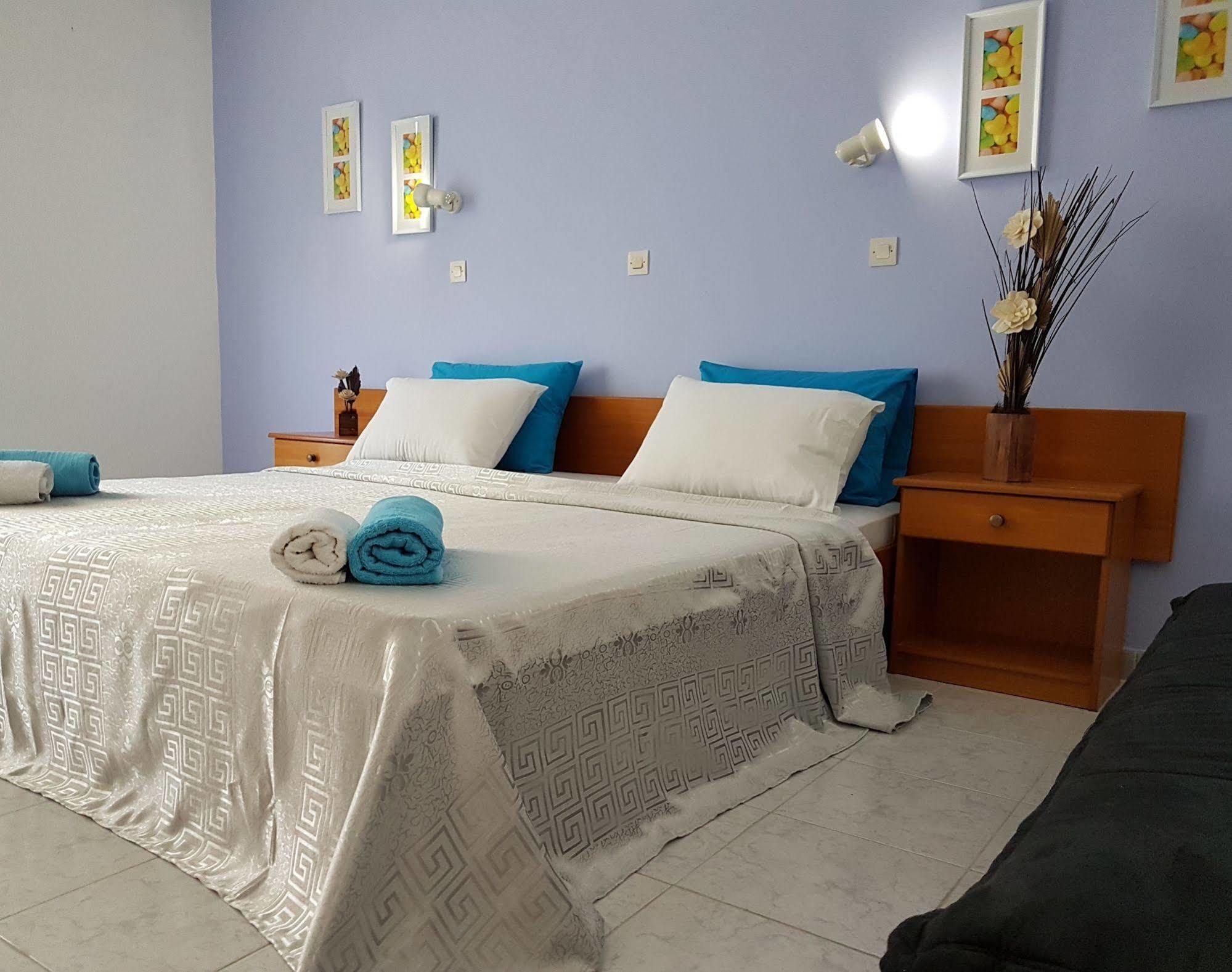 Pyrgos Hotel Apartments Кремасті Екстер'єр фото